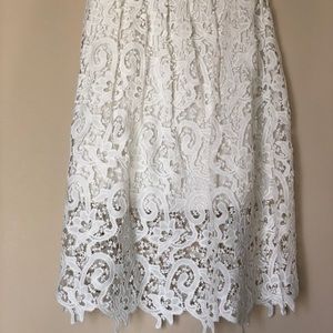 White lace full Ann Taylor skirt with scallop edge